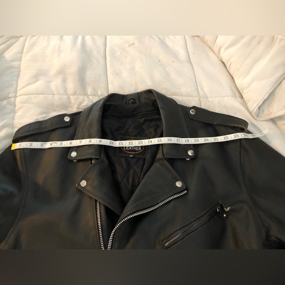 leather jacket - Picture 9 of 14